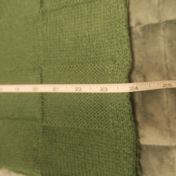 Dolman Sleeve Green Checker Pattern Sweater, Cozy & Warm! - Picture 8 of 10